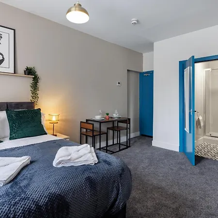 Centre 7 With Kitchenette, Free Wifi And Smart Tv By Yoko Apartment *