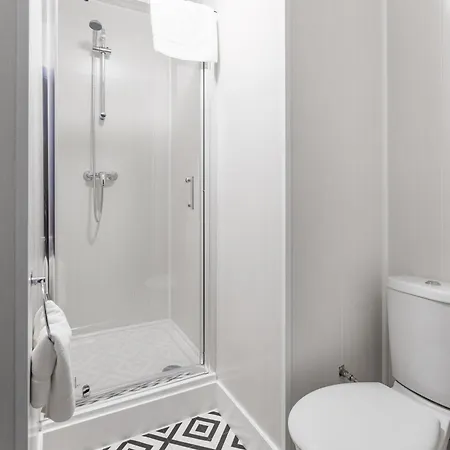 Centre 7 With Kitchenette, Free Wifi And Smart Tv By Yoko Apartment