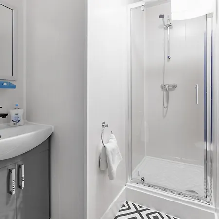 Apartment Centre 7 With Kitchenette, Free Wifi And Smart Tv By Yoko